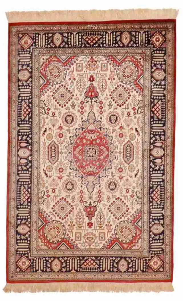 2.6 x 3.11 - Qum Fine/Wool Floral Rectangle - Finest Hand-Knotted Quality Wool — 62520