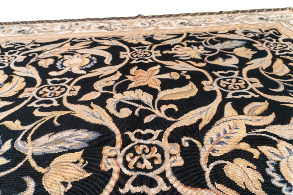 W 7.11 - L 7.11 - Needle Point Wool Floral Square - Finest Hand-Made Quality Wool - 16212