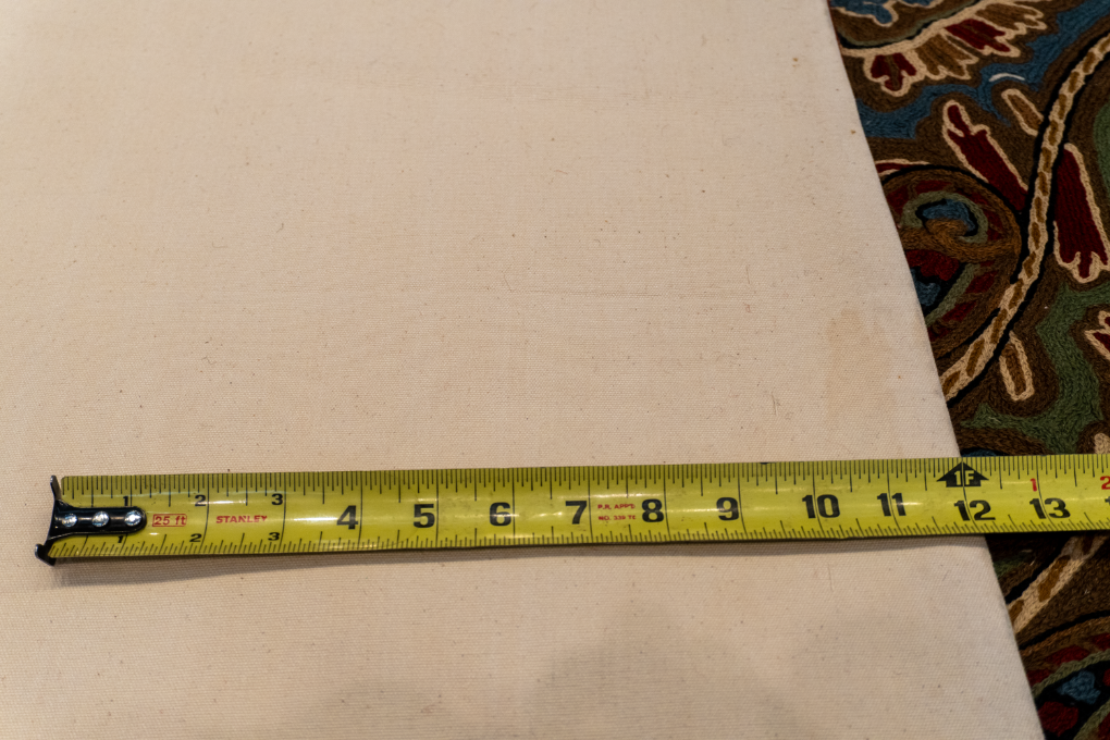 W 9 L 12.4 Chainstich 100% Wool Hand-Woven Floral Design - 56944