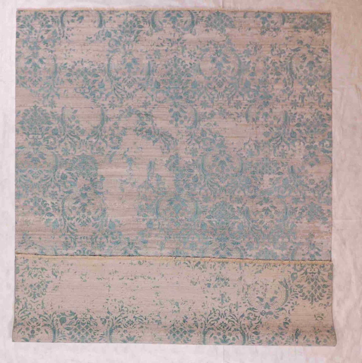 W 8.9 L 11.8 Modern Wool And Silk Blend Hand-Woven Contemporary Design - 60226