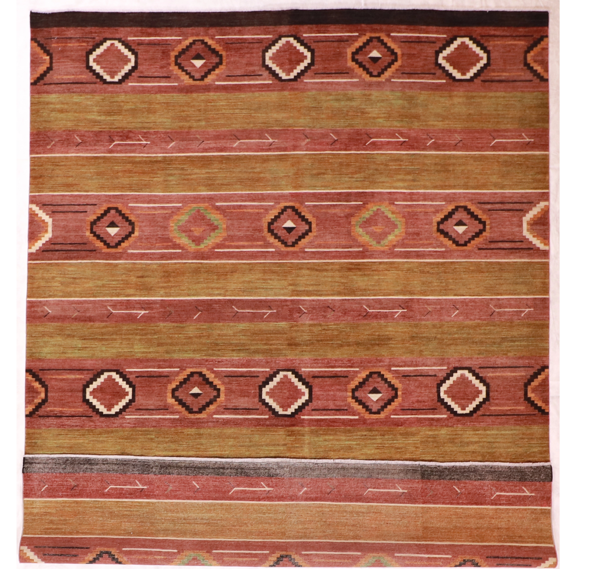 W 9 L 11.5 Mountain Modern 100% Wool Hand-Woven All-Over Design - 62131
