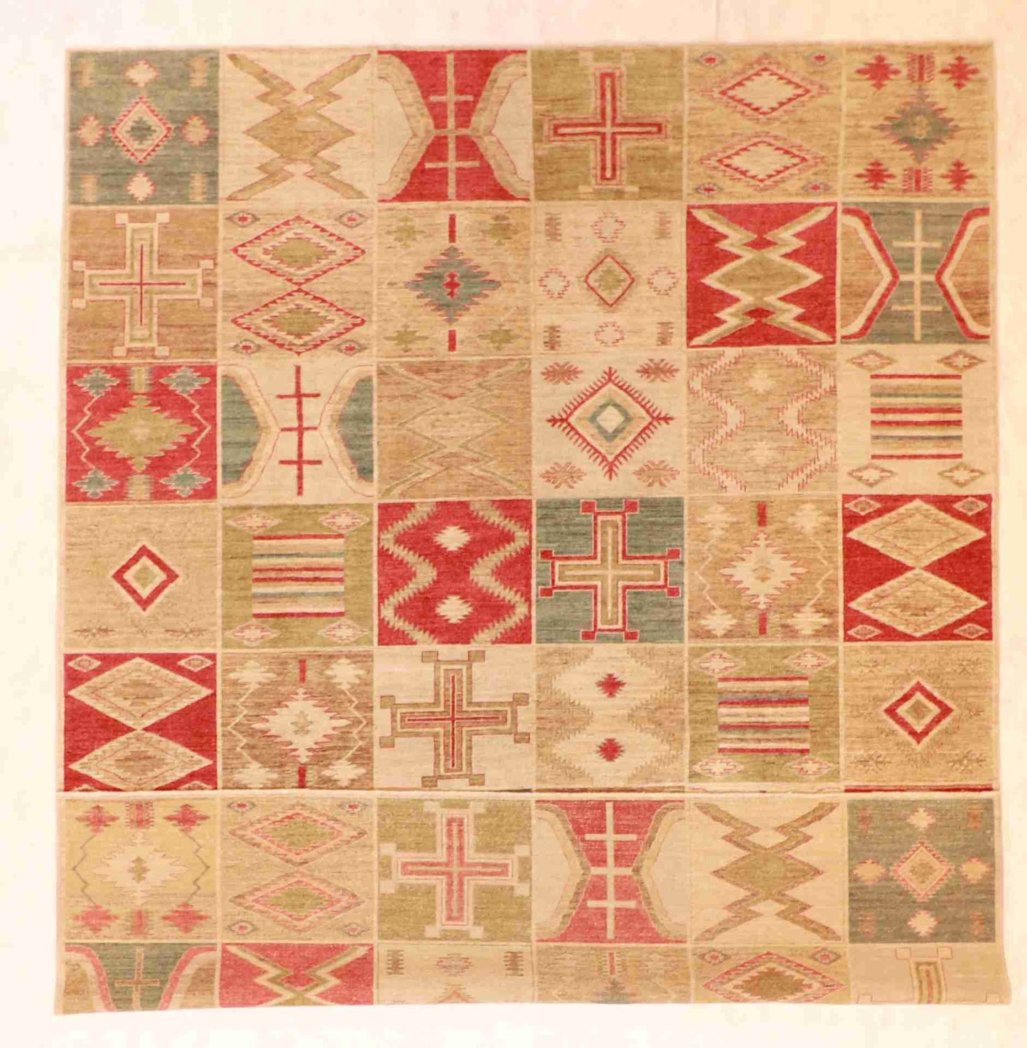 W 9.4 L 11.9 Western Mountain Modern 100% Wool Handmade All Over Design - 62160