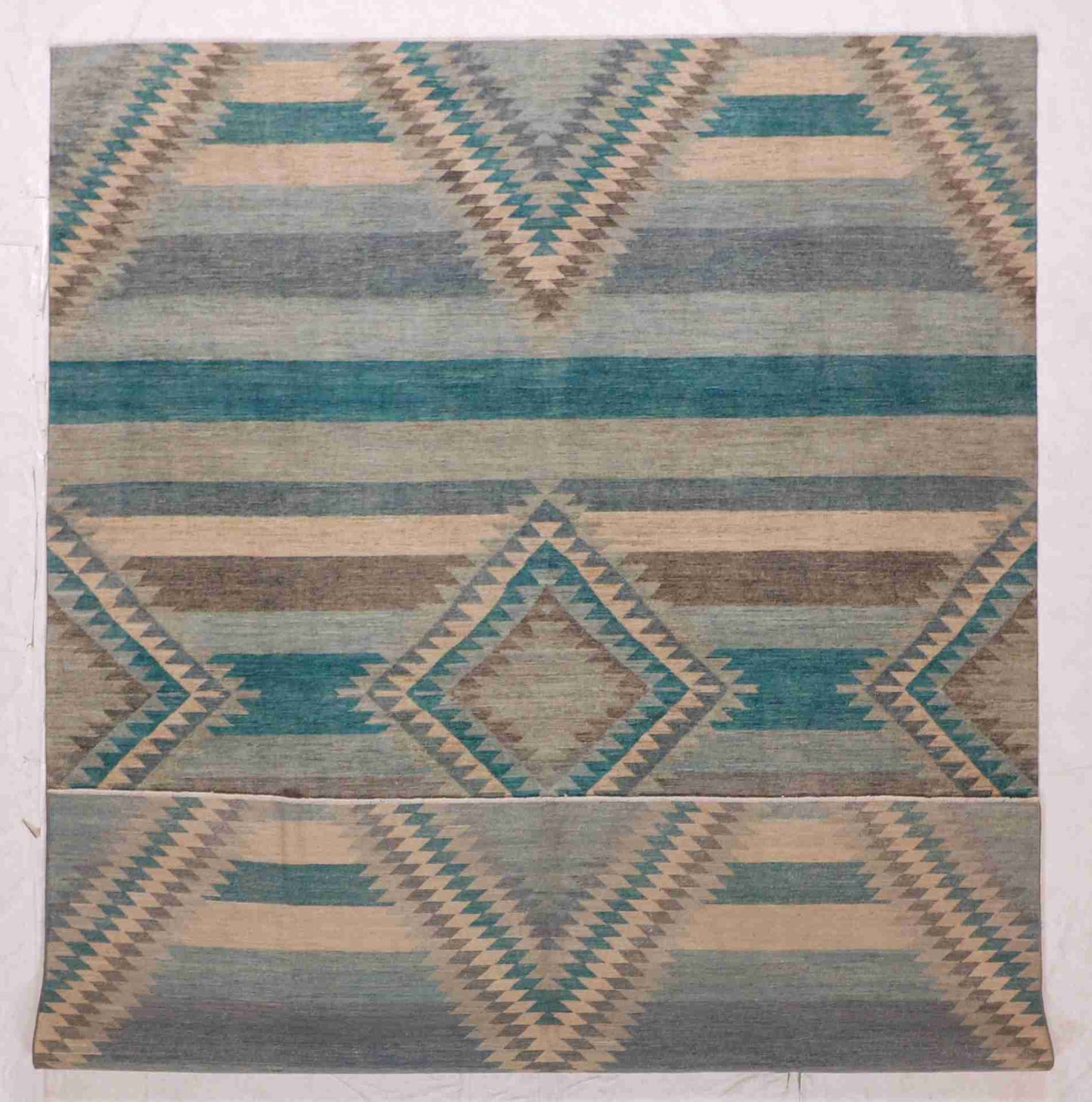 W 8.9 L 11.1 Mountain Modern 100% Wool Hand-Woven All-Over Design - 63298