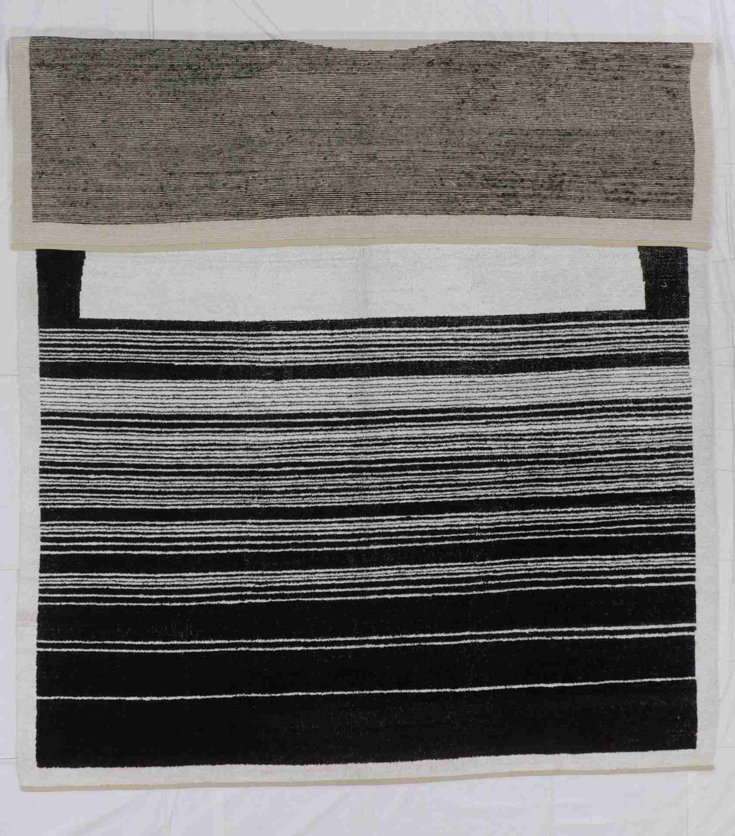 W 9 - L 12.1 - Modern Fine All Over Rectangle - Finest Hand-Knotted Quality Wool - 65703