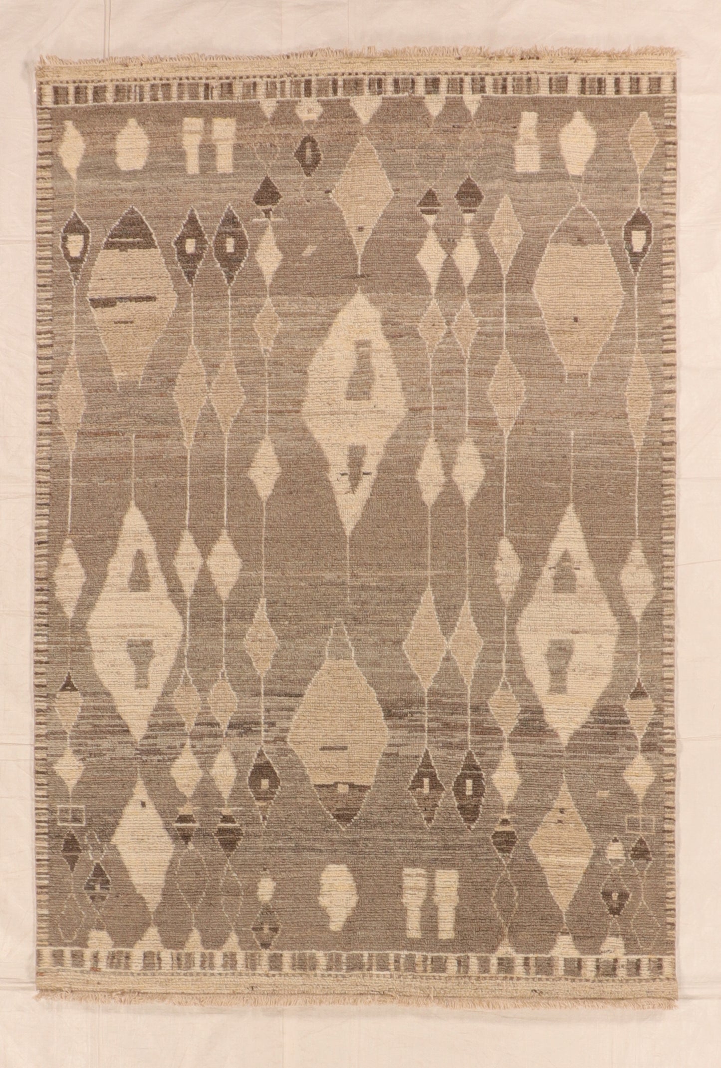 W 6.3 L 9.1 Moroccan 100% Wool Handmade Geometric Design - 66147