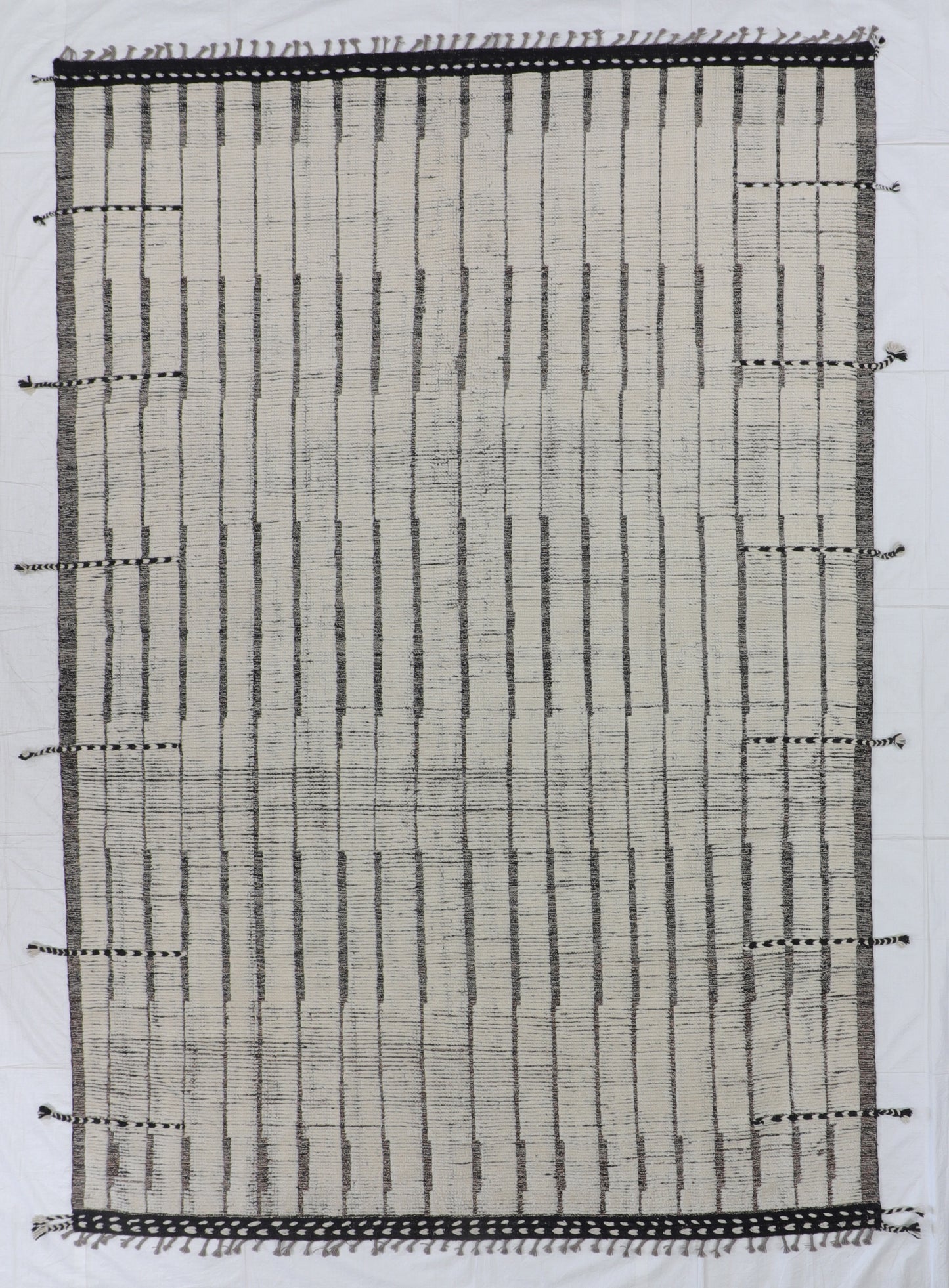 W 8.9 L 12.9 Moroccan 100% Wool Handmade Geometric Design - 66177